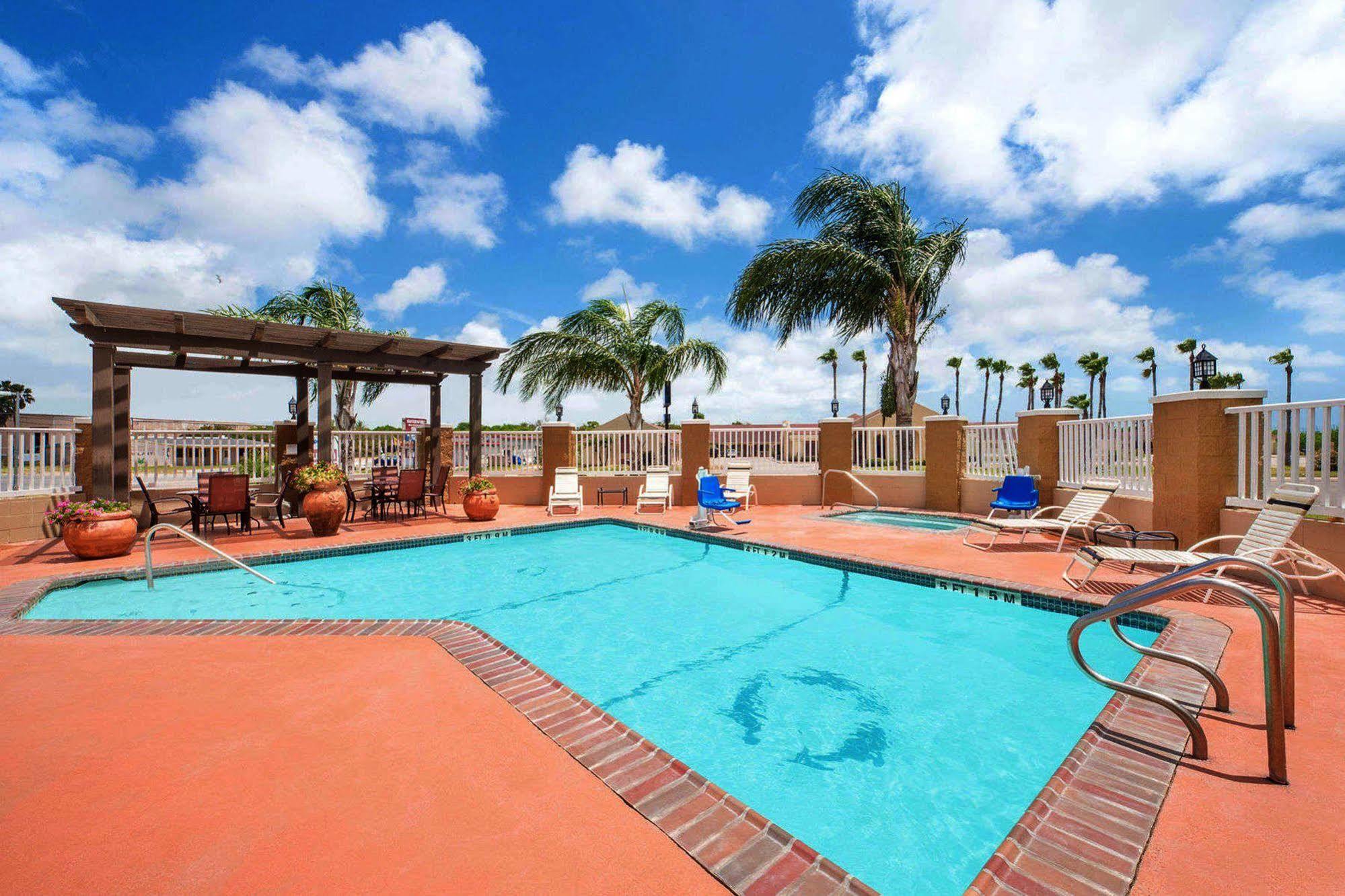Microtel Inn & Suites By Wyndham Corpus Christi/Aransas Pass Zewnętrze zdjęcie